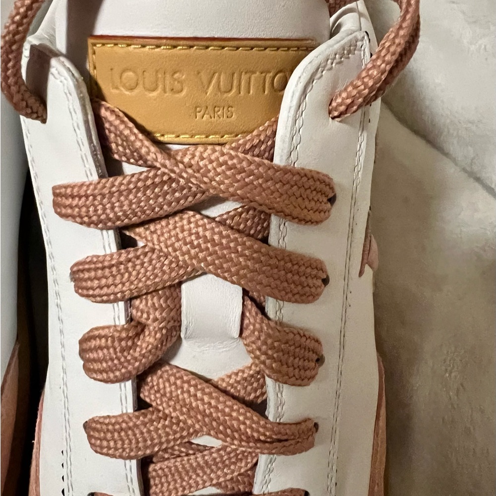 Louis Vuitton sneakers size 39 - Picture 7 of 12